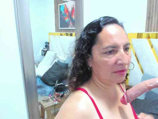 Luna-Naughty1 webcam