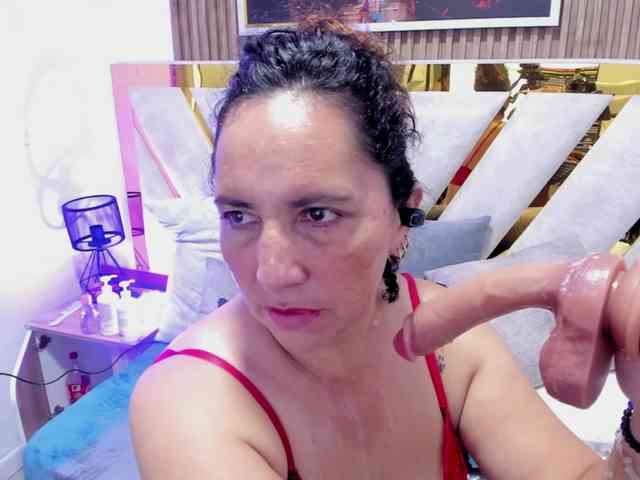 Luna-Naughty1 webcam