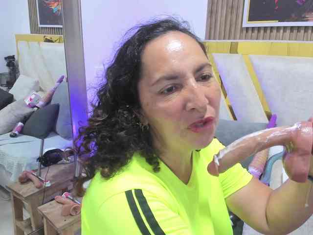 Luna-Naughty1 webcam