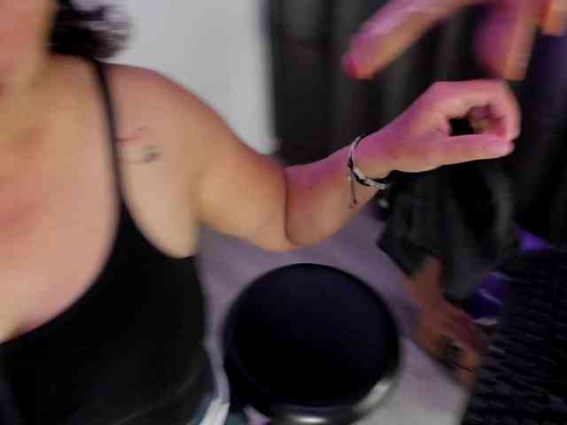 Luna-Naughty1 webcam
