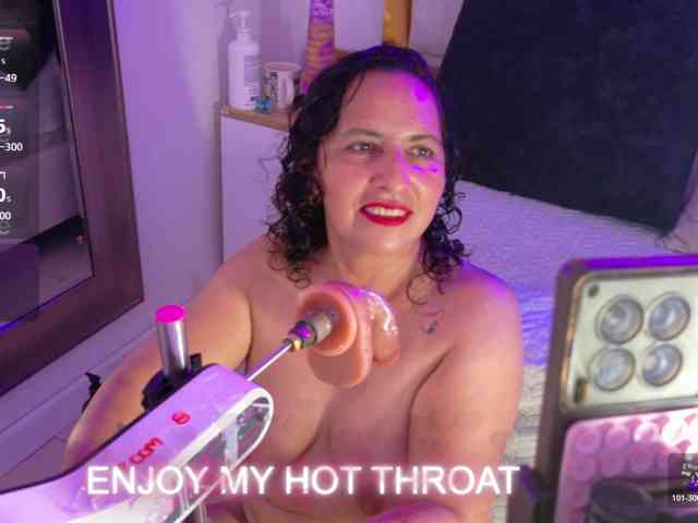 Luna-Naughty1 webcam