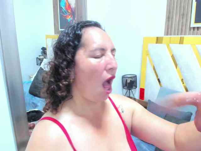 Luna-Naughty1 webcam