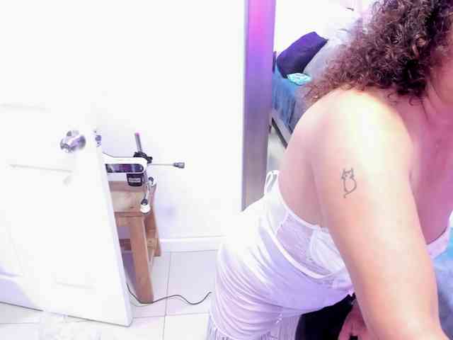 Luna-Naughty1 webcam