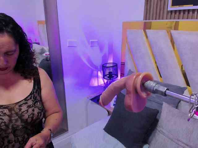 Luna-Naughty1