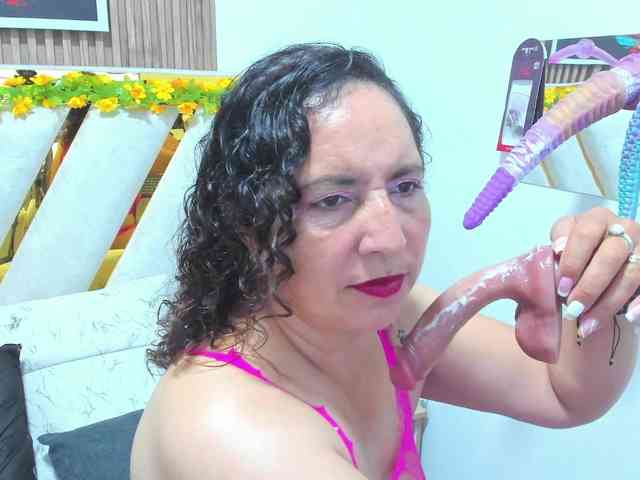Luna-Naughty1 webcam