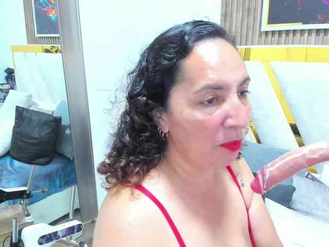 Luna-Naughty1 webcam
