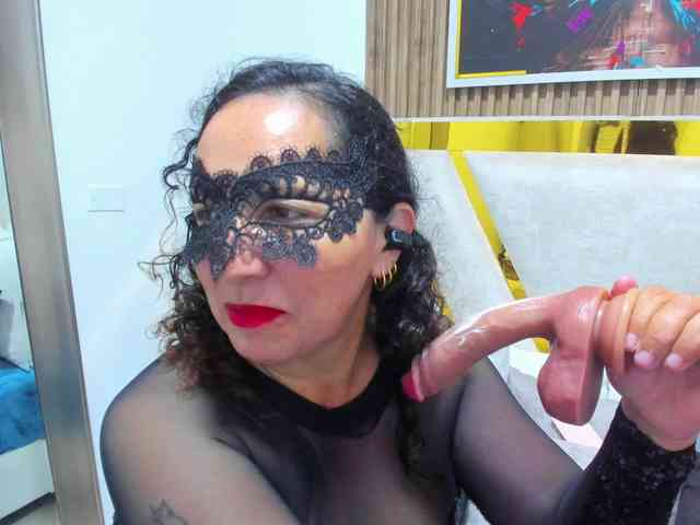 Luna-Naughty1 webcam