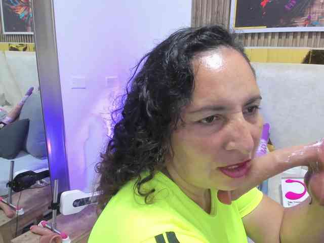 Luna-Naughty1 webcam