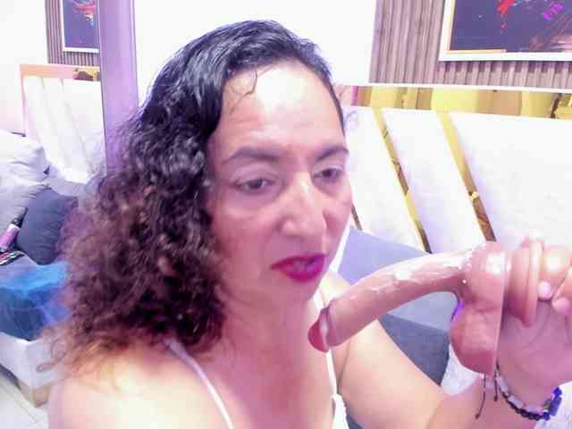 Luna-Naughty1 webcam