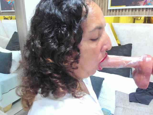 Luna-Naughty1 webcam