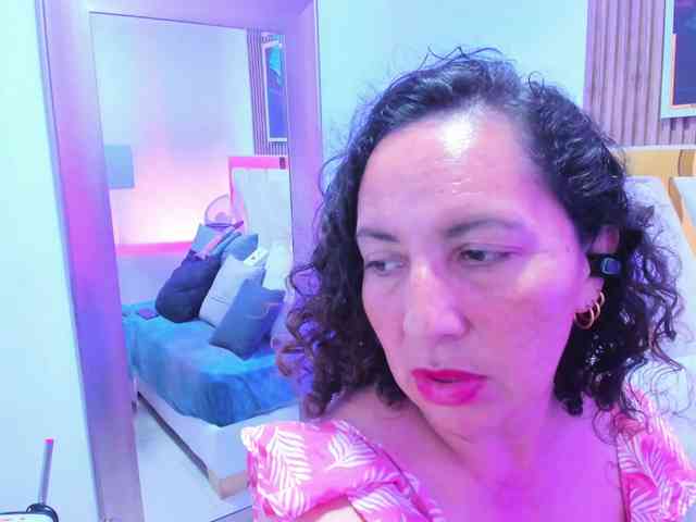 Luna-Naughty1 webcam