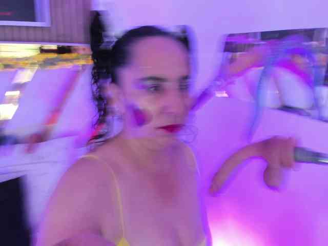 Luna-Naughty1