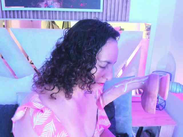 Luna-Naughty1 webcam