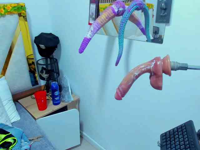 Luna-Naughty1 webcam