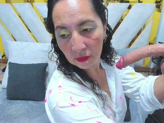 Luna-Naughty1 webcam