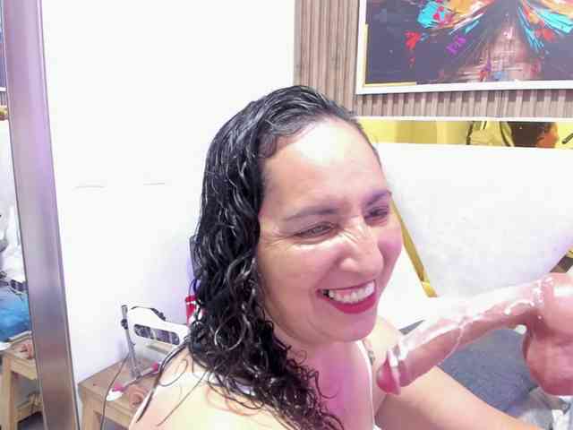 Luna-Naughty1 webcam