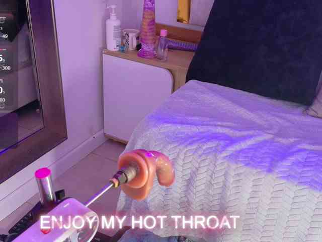 Luna-Naughty1 webcam
