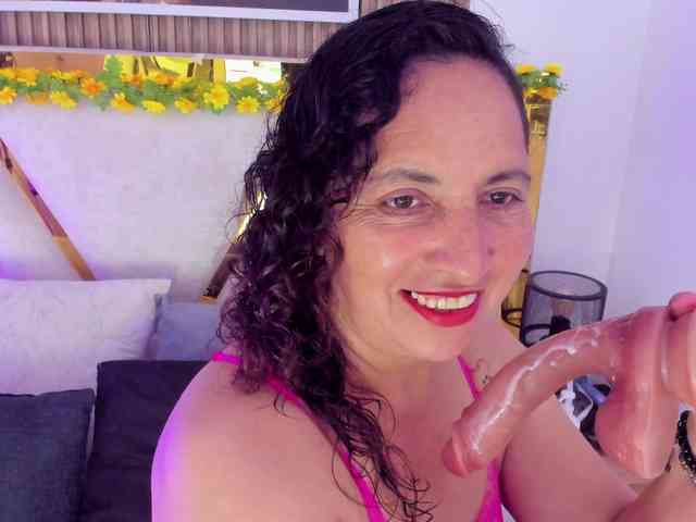 Luna-Naughty1 webcam