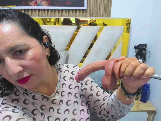 Luna-Naughty1 webcam
