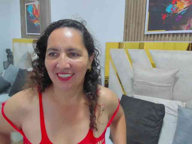 Luna-Naughty1