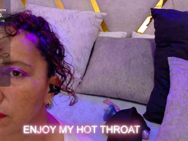 Luna-Naughty1 webcam