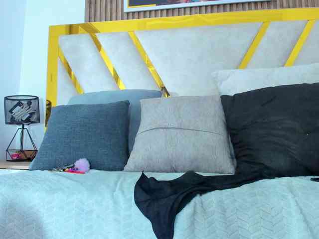 Luna-Naughty1 webcam
