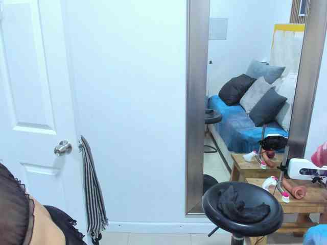 Luna-Naughty1 webcam