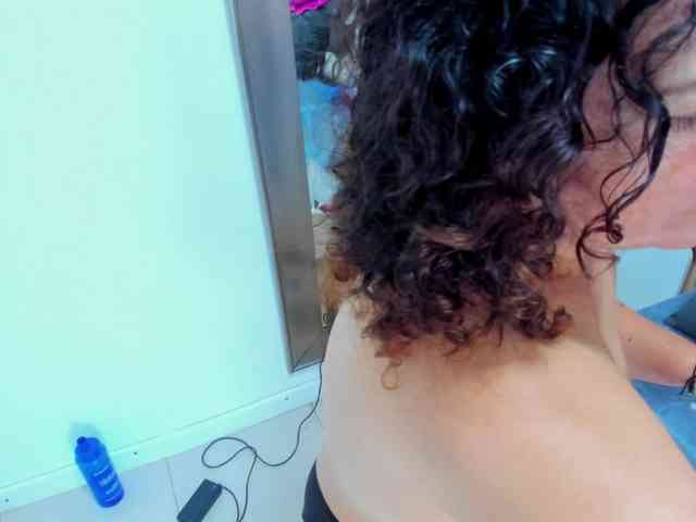 Luna-Naughty1 webcam