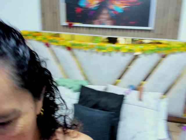 Luna-Naughty1