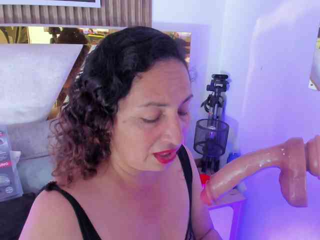 Luna-Naughty1 webcam