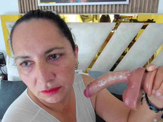 Luna-Naughty1 webcam