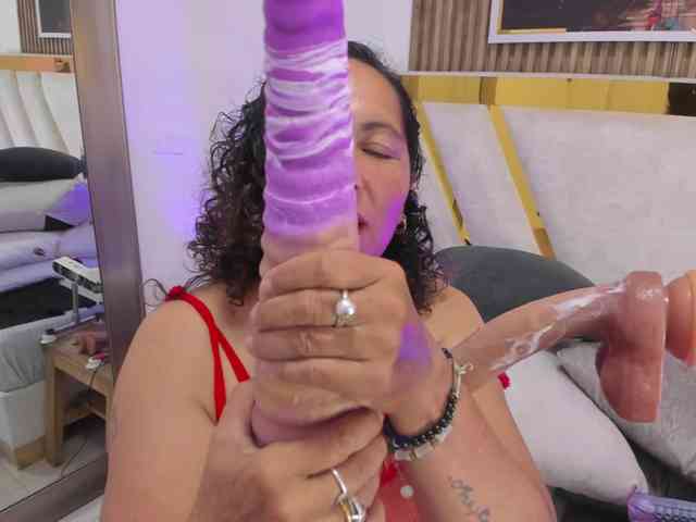 Luna-Naughty1 webcam