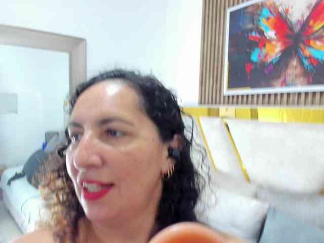 Luna-Naughty1 webcam