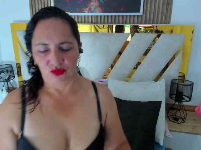 Luna-Naughty1 Live Webcam on BongaCams