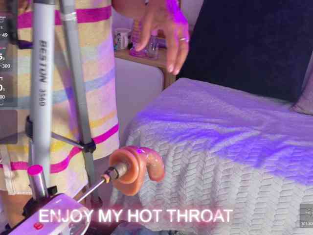 Luna-Naughty1
