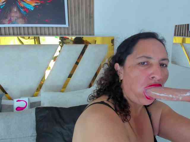 Luna-Naughty1 webcam