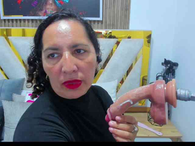 Luna-Naughty1 webcam