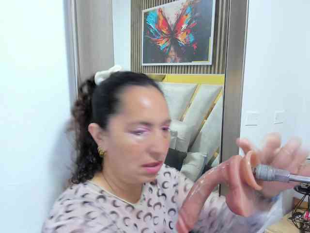 Luna-Naughty1 webcam