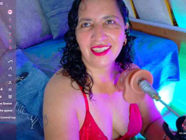 Luna-Naughty1