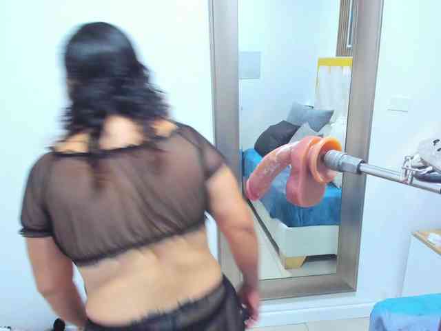 Luna-Naughty1 webcam