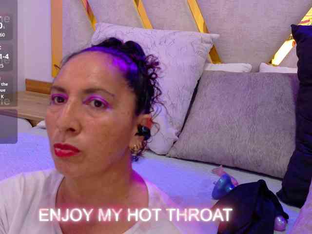 Luna-Naughty1 webcam