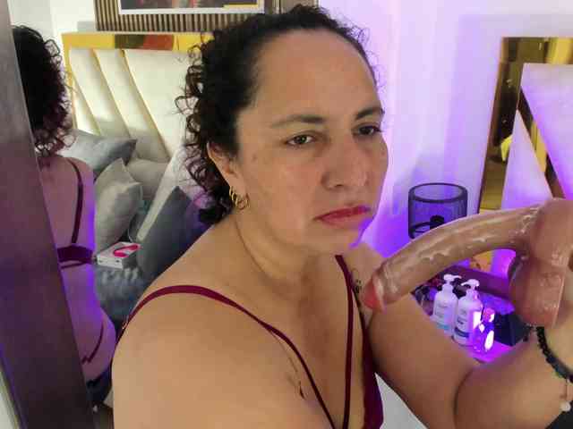 Luna-Naughty1 webcam