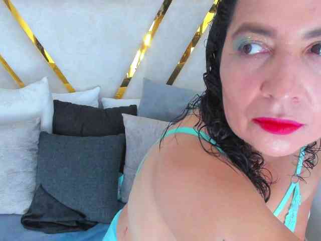 Luna-Naughty1 webcam