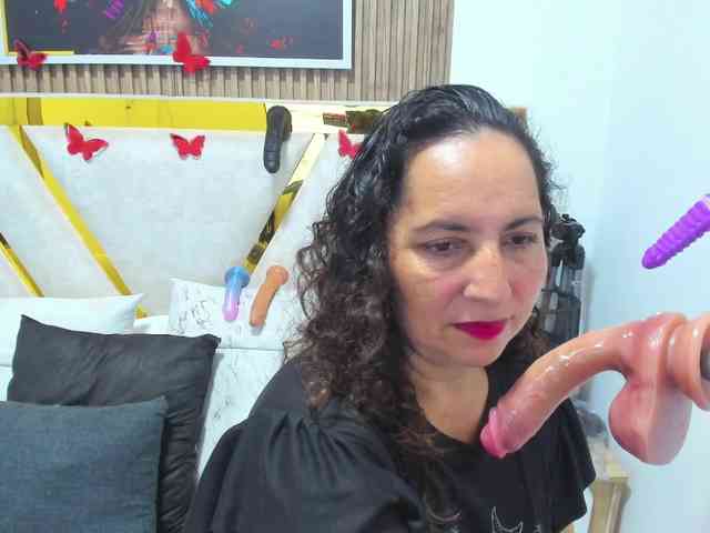 Luna-Naughty1 webcam