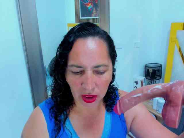 Luna-Naughty1 webcam