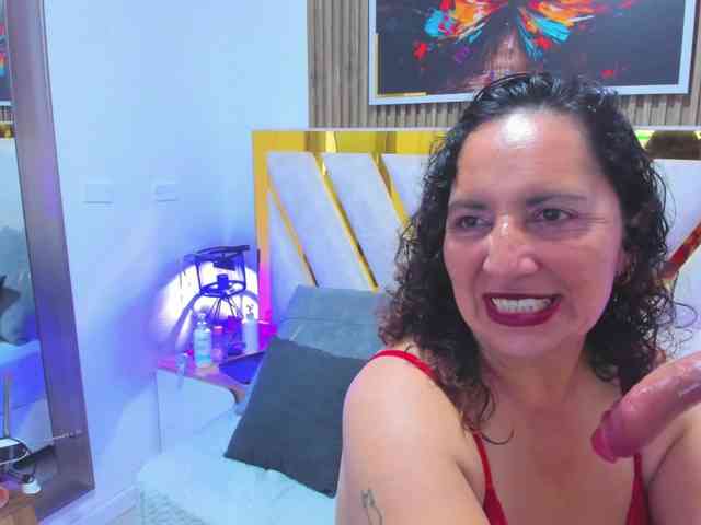 Luna-Naughty1 webcam