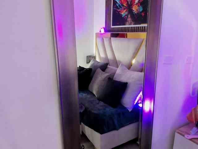 Luna-Naughty1 webcam