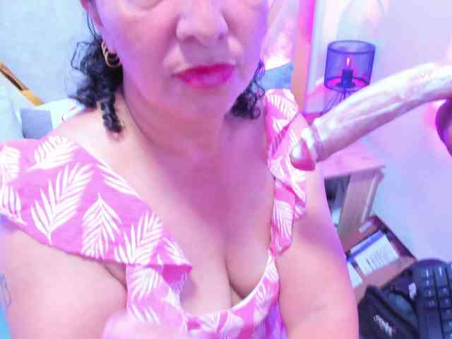 Luna-Naughty1 webcam