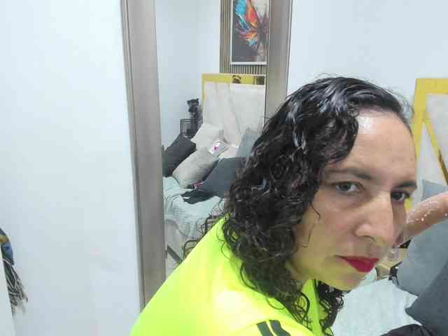 Luna-Naughty1