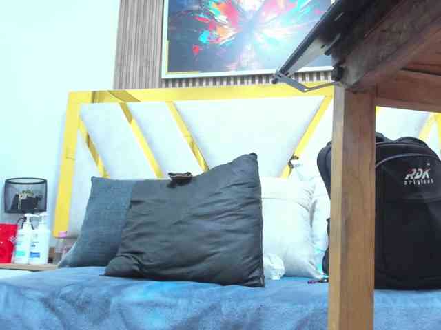 Luna-Naughty1 webcam